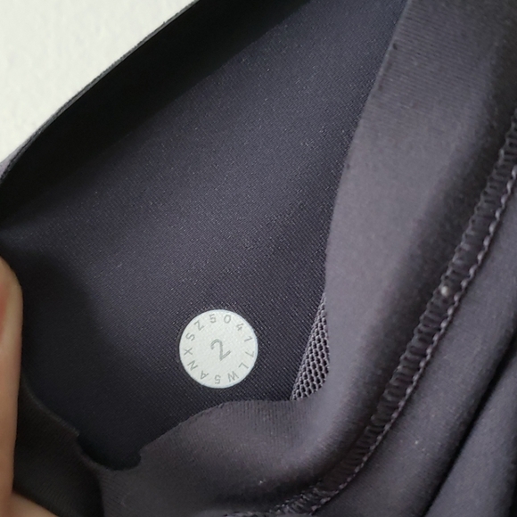 Lululemon grey align leggings - Picture 6 of 7